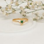 Anillo De Oro 18k Con Piedra Verde 1.56gr / Talla 7