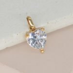 Dije De Oro 18k Corazón Con Piedra Blanca- Ancho Frontal 6mm